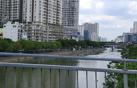 Thành phố tiếp tục vươn cao, bay xa