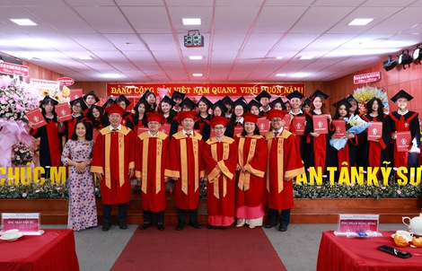 Từ ngã rẽ học tập đến danh hiệu thủ khoa