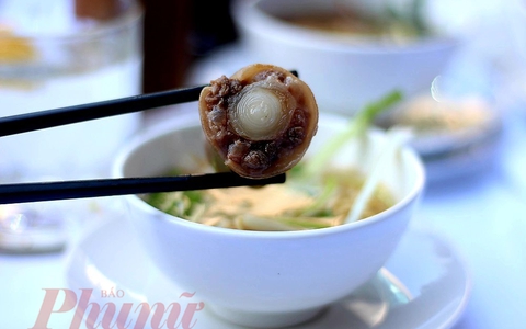 Về An Giang ăn đuôi bò hầm ba kích trắng