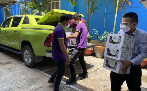 Vinamit trao tặng sản phẩm dinh dưỡng cho các chiến sĩ áo trắng