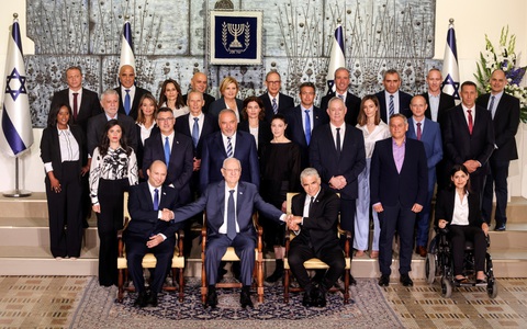 Chính trường Israel sang trang