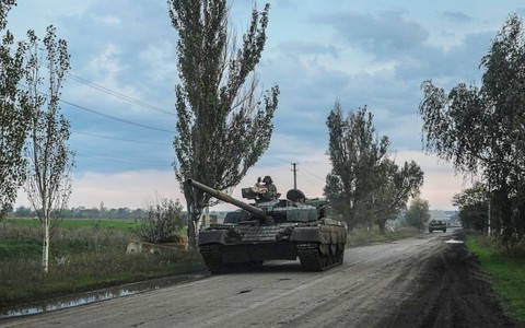 Ukraine tiếp tục phản công, xuất hiện UAV "cảm tử"