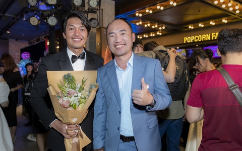 Nghệ sĩ Việt tề tựu mừng phim của Bùi Thạc Chuyên