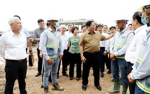 Thủ tướng Phạm Minh Chính: Không khai thác bất động sản 2 bên đường dự án