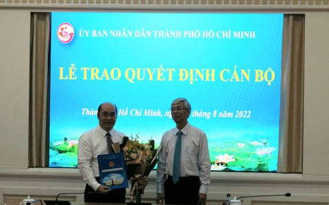 Ông Hồ Xuân Lâm đến nhận công tác tại Liên hiệp Các tổ chức hữu nghị TP HCM