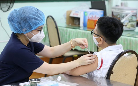 Đẩy nhanh tiêm vắc-xin Covid-19 cho trẻ
