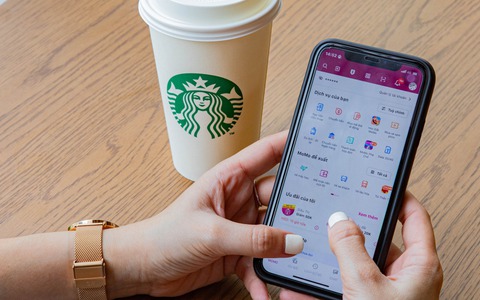 MoMo là ví điện tử đầu tiên tích hợp thanh toán tại chuỗi Starbucks Vietnam
