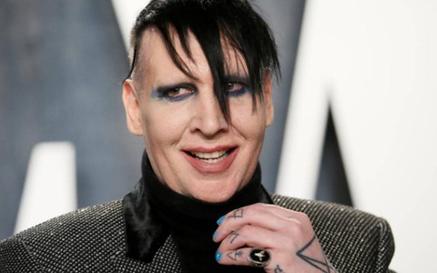 Marilyn Manson bị kiện cưỡng hiếp trẻ vị thành niên