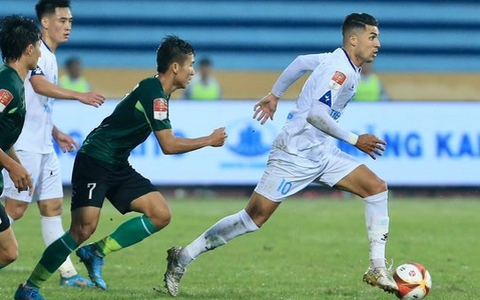 CLB Nam Định khởi đầu V-League 2023 thắng may mắn