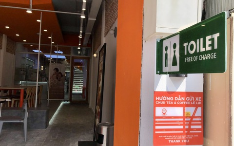 Cận cảnh những nhà vệ sinh miễn phí "như mơ" giữa trung tâm TP HCM