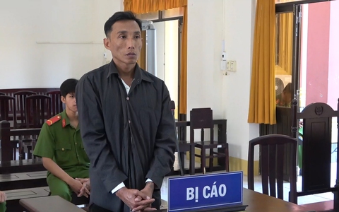CLIP: Ngày trả giá của gã đàn ông chuyên cung cấp “đào” cho quán karaoke