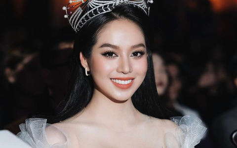 Hoa hậu Huỳnh Thanh Thủy gây tranh cãi vì nghi phẫu thuật thẩm mỹ