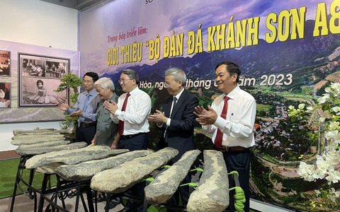 Đưa bộ đàn đá Khánh Sơn nổi tiếng ở Khánh Hòa cho công chúng chiêm ngưỡng
