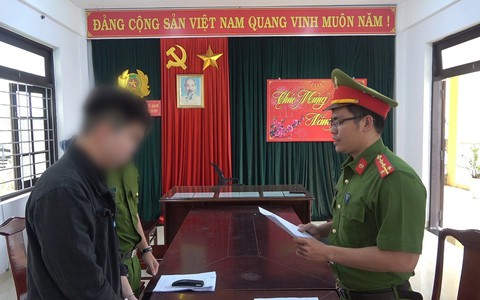 Nam thanh niên cưỡng dâm người yêu cũ