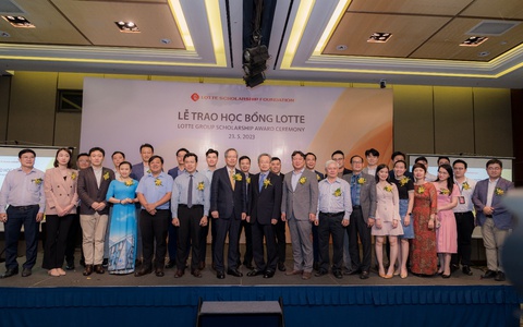 Quỹ Lotte trao học bổng sau 4 năm gián đoạn vì đại dịch Covid