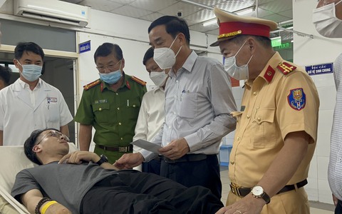Chủ tịch UBND TP Đà Nẵng thăm nạn nhân vụ tai nạn trên cao tốc La Sơn – Túy Loan