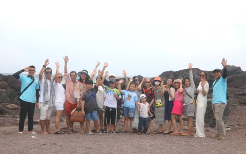 Người trẻ tiên phong làm du lịch trên đảo Phú Quý