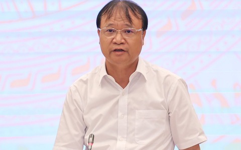 Thứ trưởng Bộ Công Thương nói "đồng cảm, chia sẻ" với người dân khi mất điện