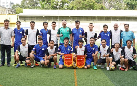 Giao lưu bóng đá giữa Báo Người Lao Động và Công đoàn Tập đoàn Cao su Việt Nam