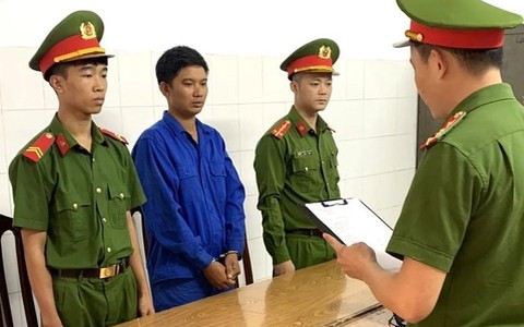 Vụ clip CSGT bắn chỉ thiên khi bị đuổi đánh: Khởi tố, bắt kẻ cầm đầu