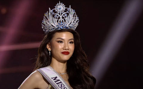 Bùi Quỳnh Hoa đăng quang Miss Universe Vietnam 2023