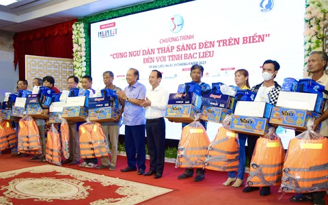 Chương trình "Cùng ngư dân thắp sáng đèn trên biển" đến với Bạc Liêu