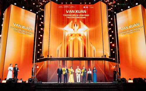 PNJ lập “cú đúp” tại giải thưởng Vạn Xuân Awards 2025