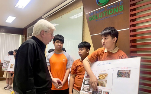 VWS đón học sinh Trường Quốc tế Nam Mỹ tham quan mô hình xử lý rác