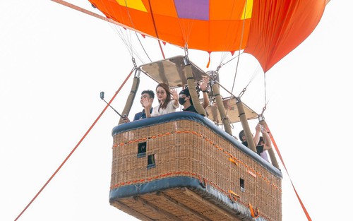 Tới Cần Giờ “đổi gió” với loạt trải nghiệm độc lạ: Valentine “ngầu” hơn khi nói lời yêu từ trên cao