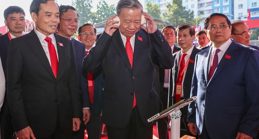 Tổng Bí thư Tô Lâm tham quan triển lãm thành tựu Báo chí - Xuất bản TP HCM