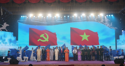 Xây dựng, chỉnh đốn Đảng: Việc làm thường xuyên, liên tục