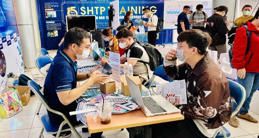 Khai phóng sức bật cho siêu đô thị (*): Khơi dòng chảy nguồn nhân lực