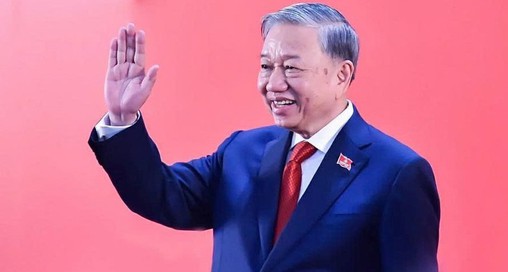 VỮNG BƯỚC DƯỚI CỜ ĐẢNG