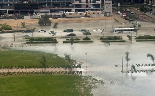 Dubai mưa xối xả: Thời tiết hỗn loạn vì công nghệ tạo mưa?