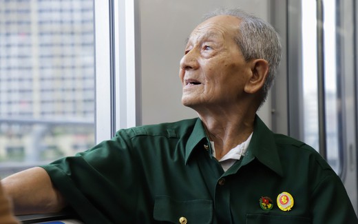 Cựu chiến binh Điện Biên Phủ xúc động khi lần đầu đi thử Metro số 1