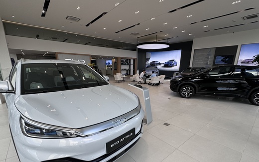 Nhiều tài xế công nghệ ngại mua xe điện Trung Quốc vì không có trạm sạc