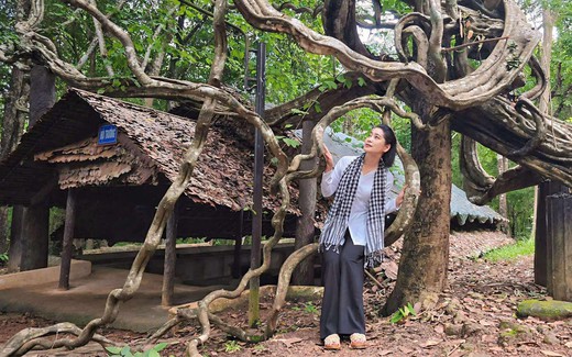 NSƯT Tuyết Thu: "Tôi đã đi qua những dấu chân lịch sử tại Tà Thiết"