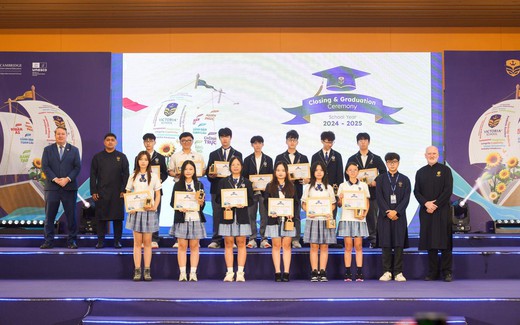 Lễ tổng kết năm học 2024-2025 của Victoria School: Ngày hội “hạnh phúc” từ 17 cơ sở giáo dục