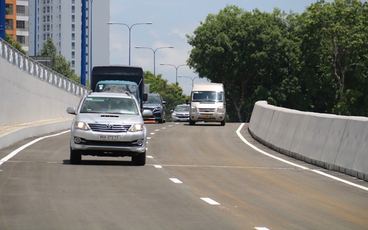 Hầm chui An Phú thông xe, nhiều tài xế lần đầu bỡ ngỡ