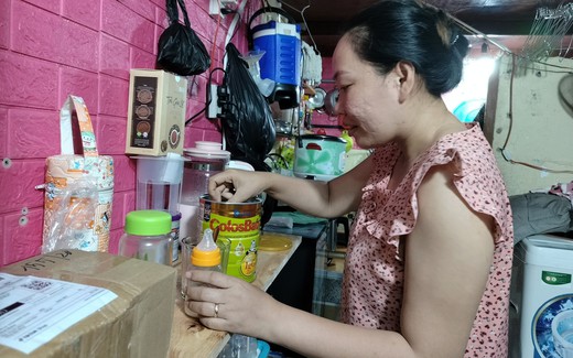 Tiền lương thấp, công nhân trì hoãn kết hôn và sinh con
