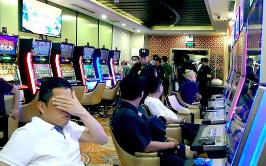 NÓI THẲNG: "Tiền bẩn" mới dám nướng triệu đô vào sòng bạc