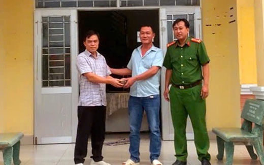 Nhận được số tiền lớn trong tài khoản, người đàn ông ở Tây Ninh liền báo công an