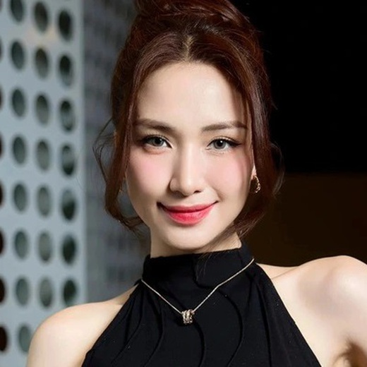 edit-hoa-minzy-67-16999295819461461260597-1725981273529219803735-1733218734388899705454-18-0-418-640-crop-17332187821841017558033.jpg