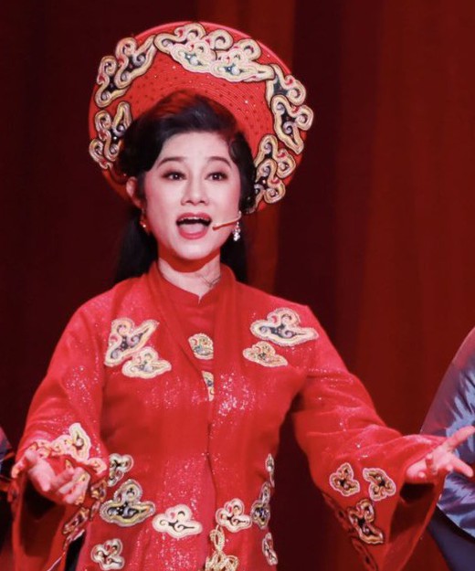 NSND Quế Trân và vai Cầm Thanh trong vở "Cô đào hát"