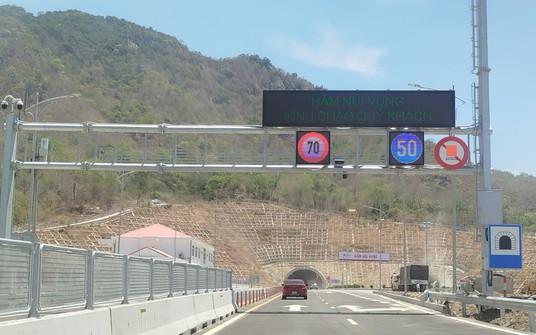 Tạm đóng đường cao tốc Cam Lâm - Vĩnh Hảo từ 7 giờ ngày 28-4