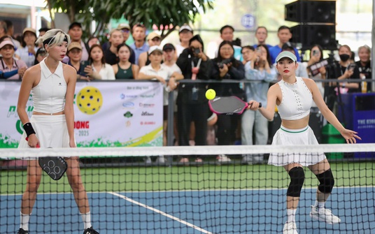 Sao Việt "đổ bộ" Giải Pickleball Báo Người Lao Động