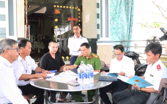 C.P. Việt Nam nói gì về một loạt vấn đề dư luận đang đặc biệt quan tâm?
