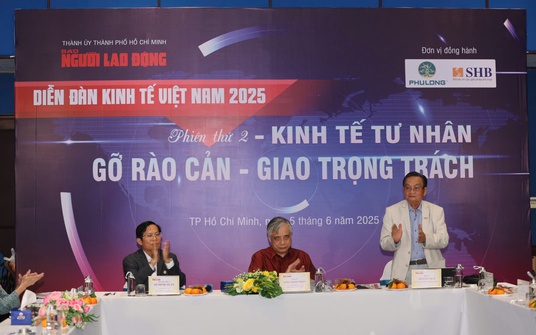 Diễn đàn Kinh tế Việt Nam 2025 phiên thứ hai: Kinh tế tư nhân: Gỡ rào cản - giao trọng trách