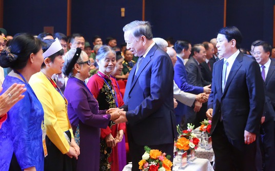 Tổng Bí thư Tô Lâm dự gặp mặt người có công, nhân chứng lịch sử tiêu biểu