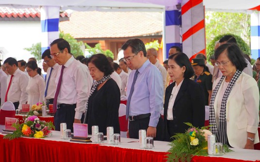 TP HCM trang trọng tổ chức Lễ giỗ Anh hùng liệt sĩ, người dân yêu nước tại Côn Đảo